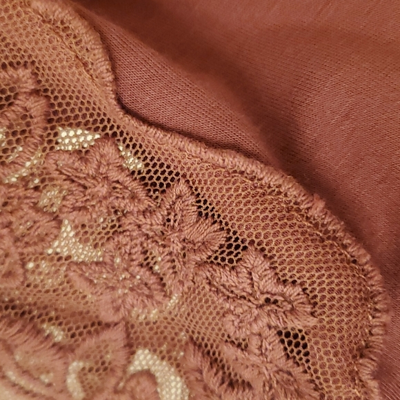 Mauve American Eagle Soft Top - Picture 6 of 7